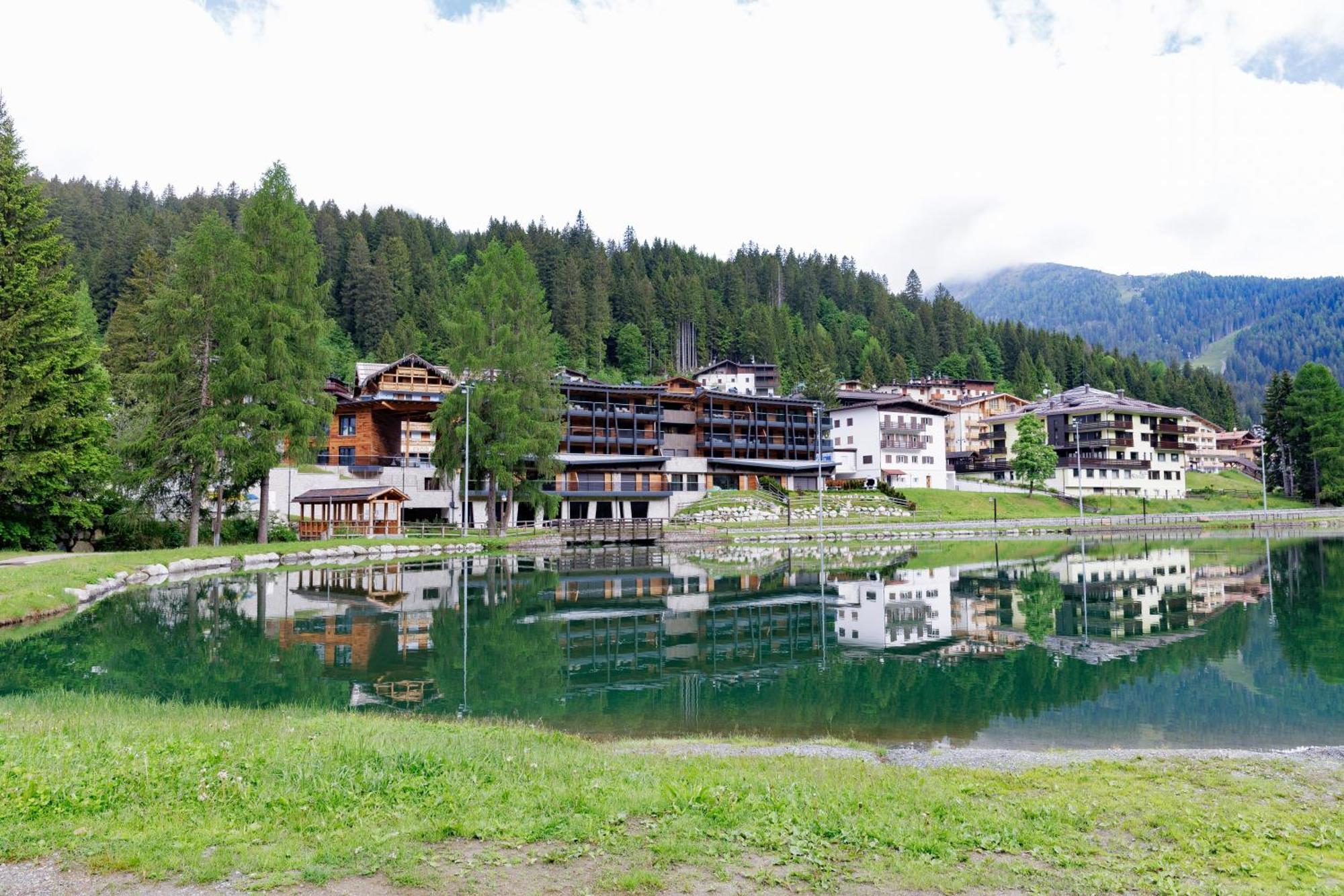 Campiglio Wood Apartment Madonna di Campiglio Exterior photo
