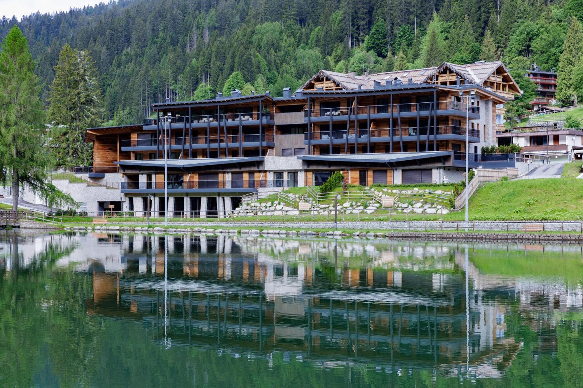 Campiglio Wood Apartment Madonna di Campiglio Exterior photo